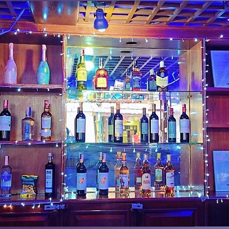 Hack Patong Beach Hotel Экстерьер фото