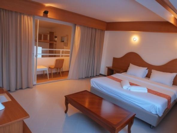 Hack Patong Beach Hotel Номер фото
